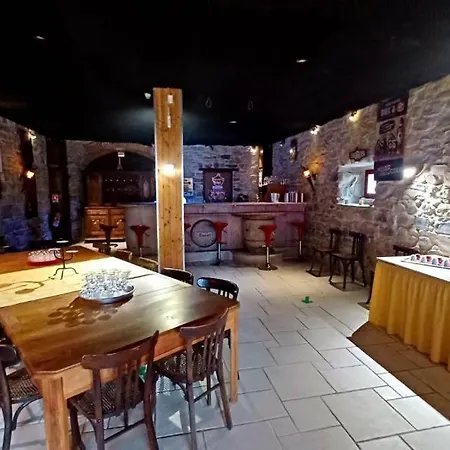 Maison De Vacances Tour'n'sol * Grospierres