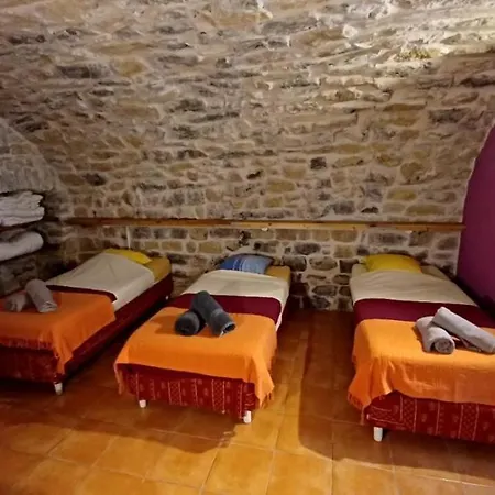 Maison De Vacances Tour'n'sol Holiday home Grospierres