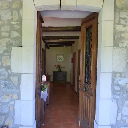 Maison De Vacances Tour'n'sol Grospierres