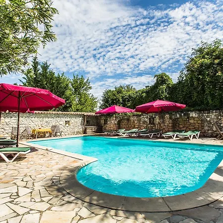 Maison De Vacances Tour'n'sol Holiday home Grospierres